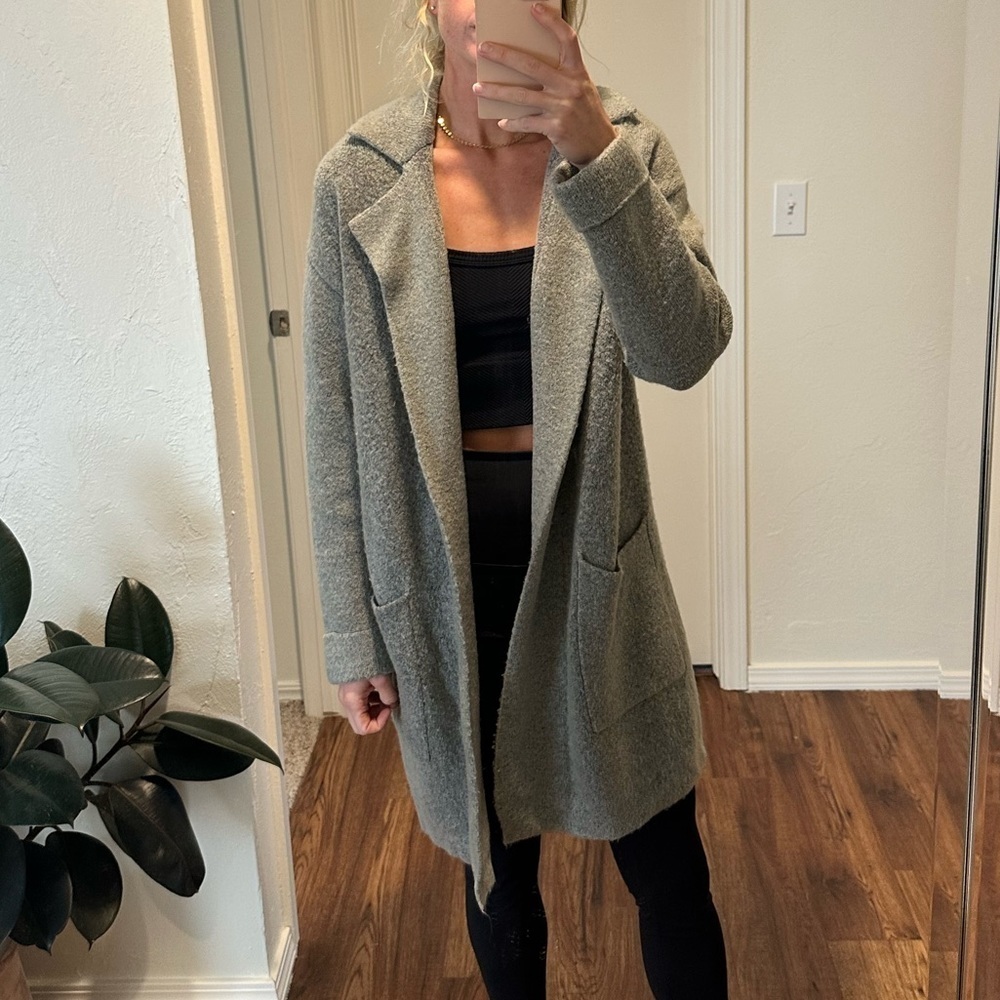 🌟SALE🌟 Lush gray oversized cardigan size medium​​​​​​